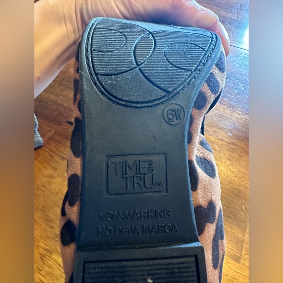 Flats - Picture 12 of 14